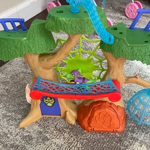 Colorful Spider-Man Treehouse Playset for Kids